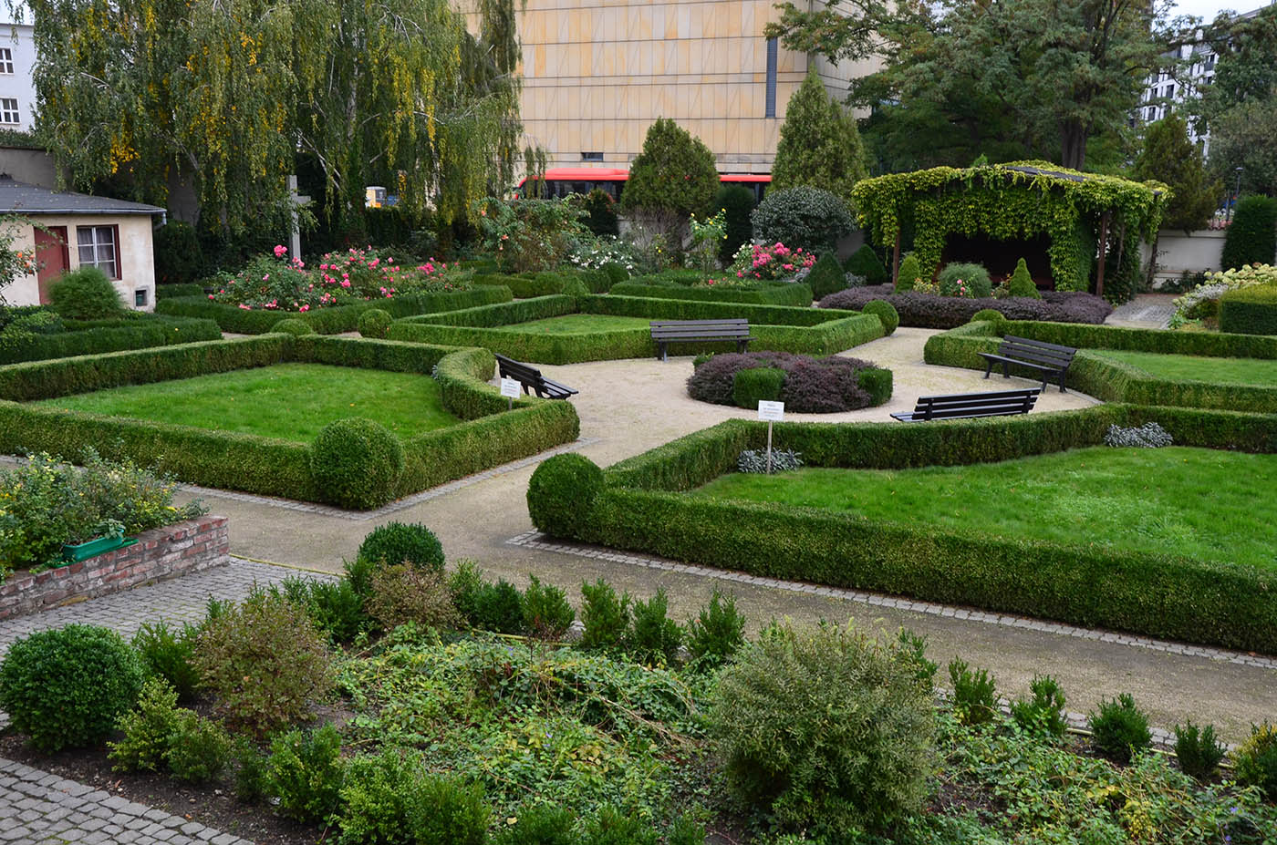 Historyczne ogrody Wrocławia – piesze wycieczki i prezentacje  – 22- 24 listopada